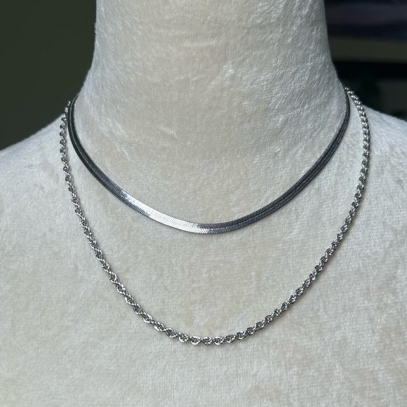 Euro Collection Silver Layered Necklace - Picture 3 of 6
